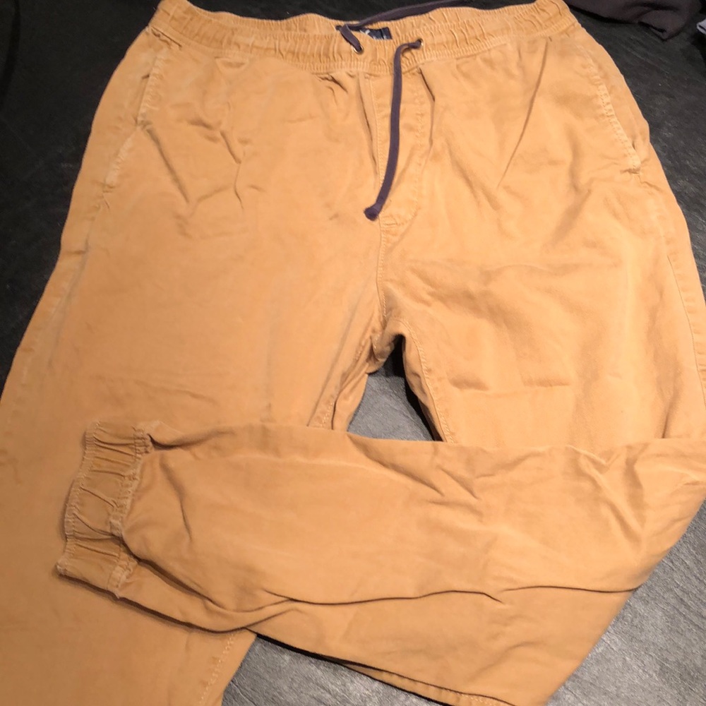 Men’s brown pants